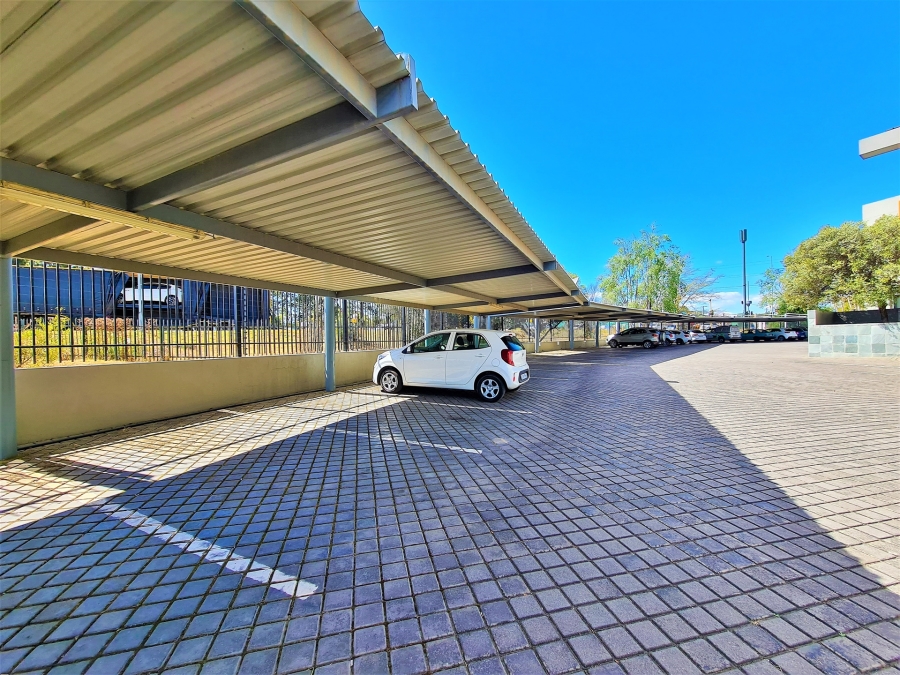 To Let commercial Property for Rent in Fourways Gauteng