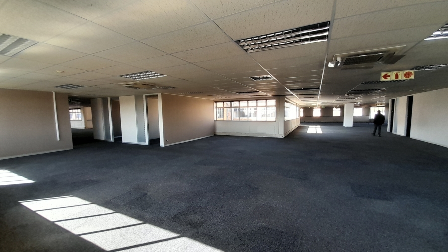 To Let commercial Property for Rent in Randjespark Gauteng