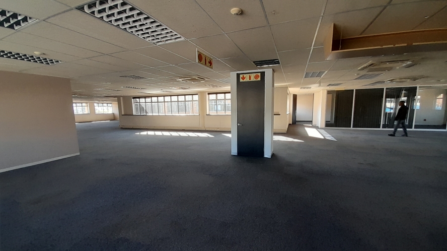 To Let commercial Property for Rent in Randjespark Gauteng