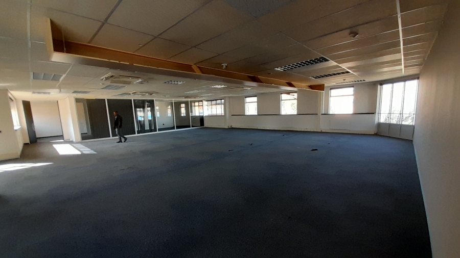 To Let commercial Property for Rent in Randjespark Gauteng