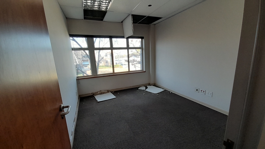To Let commercial Property for Rent in Randjespark Gauteng