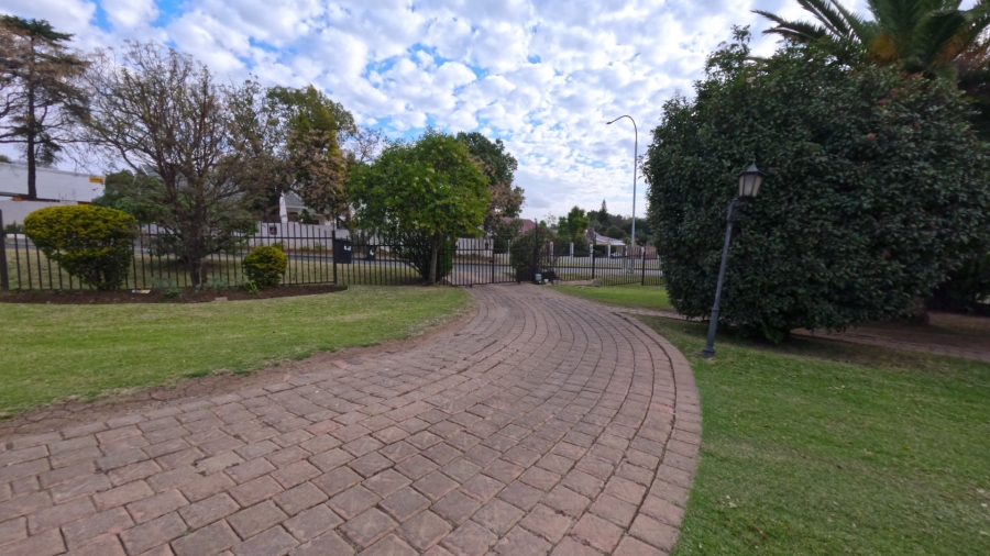 To Let commercial Property for Rent in Berario Gauteng