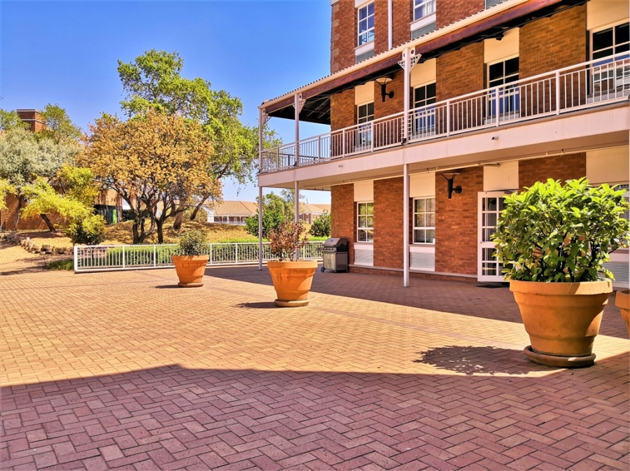 To Let commercial Property for Rent in Fourways Gauteng