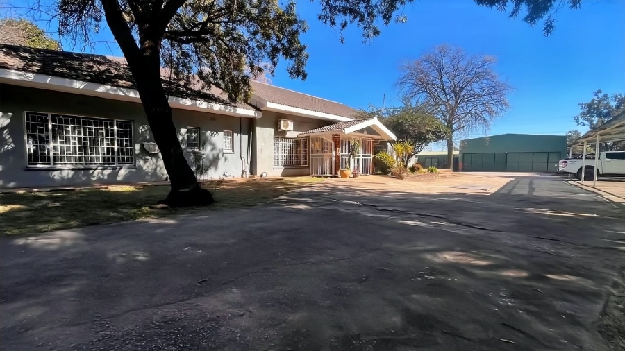 Commercial Property for Sale in Zesfontein A H Gauteng
