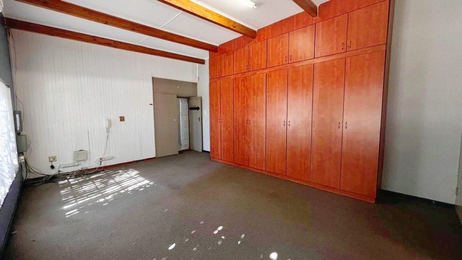 Commercial Property for Sale in Zesfontein A H Gauteng