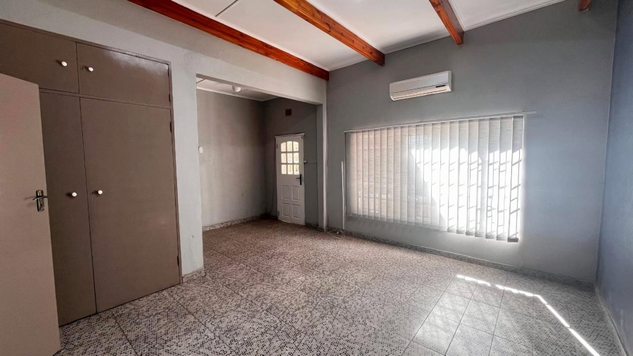 Commercial Property for Sale in Zesfontein A H Gauteng