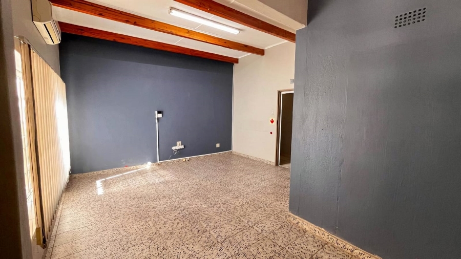Commercial Property for Sale in Zesfontein A H Gauteng