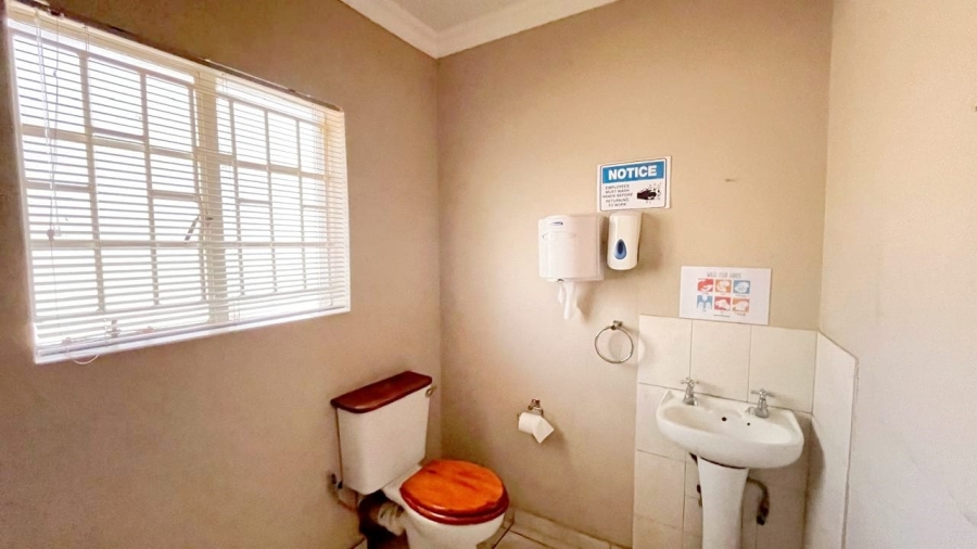 Commercial Property for Sale in Zesfontein A H Gauteng