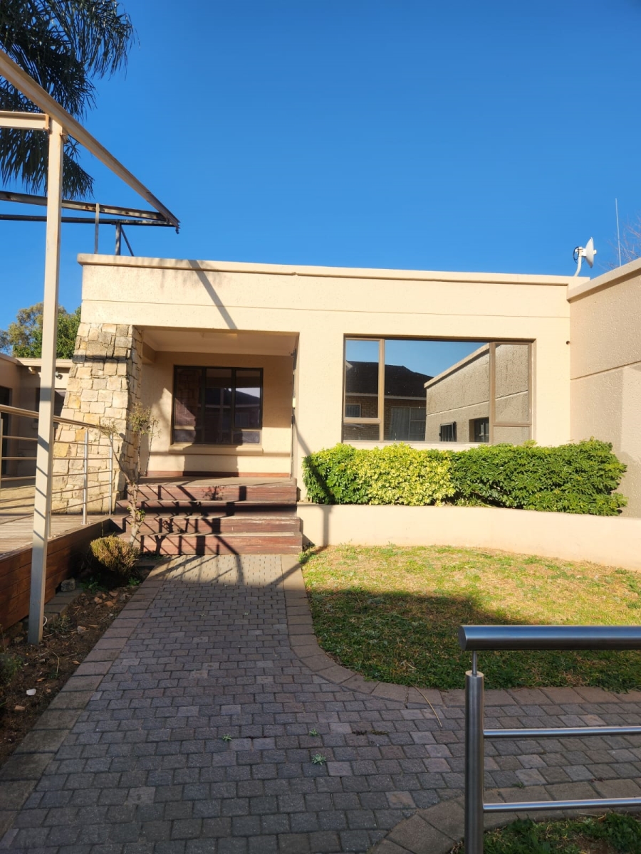To Let commercial Property for Rent in Wilgeheuwel Gauteng