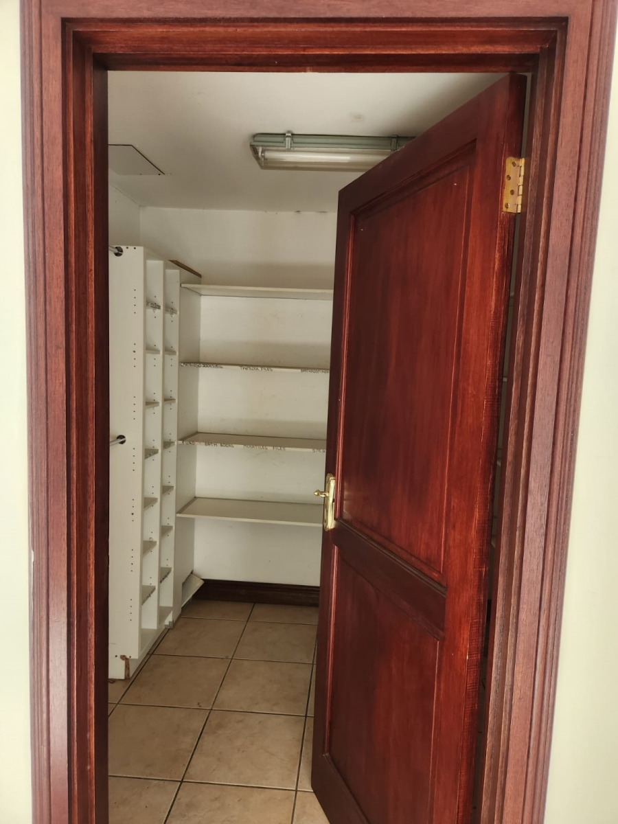 To Let commercial Property for Rent in Wilgeheuwel Gauteng