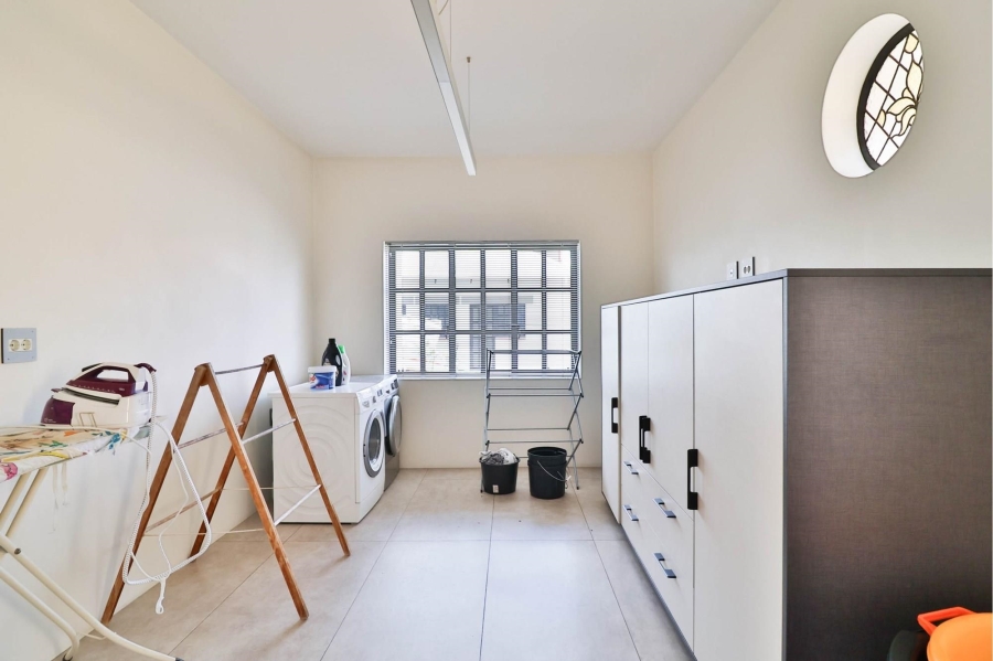 5 Bedroom Property for Sale in Kensington Gauteng