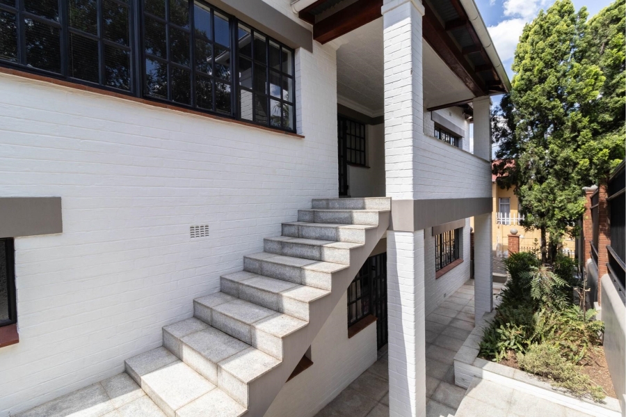 5 Bedroom Property for Sale in Kensington Gauteng