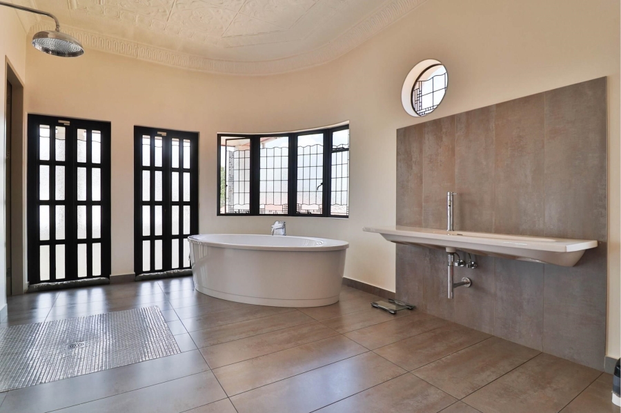 5 Bedroom Property for Sale in Kensington Gauteng