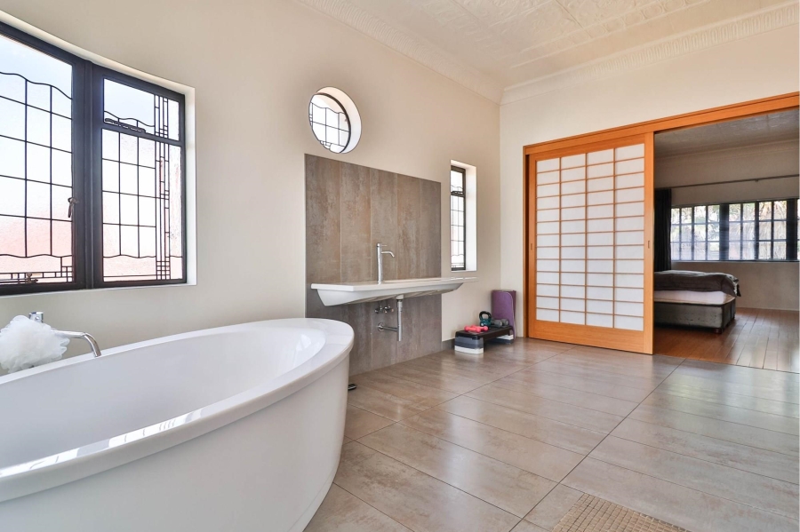 5 Bedroom Property for Sale in Kensington Gauteng