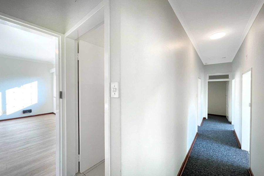 To Let 4 Bedroom Property for Rent in Rivonia Gauteng