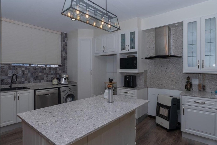 2 Bedroom Property for Sale in Bedford Gardens Gauteng