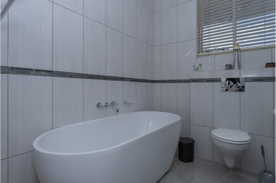 2 Bedroom Property for Sale in Bedford Gardens Gauteng