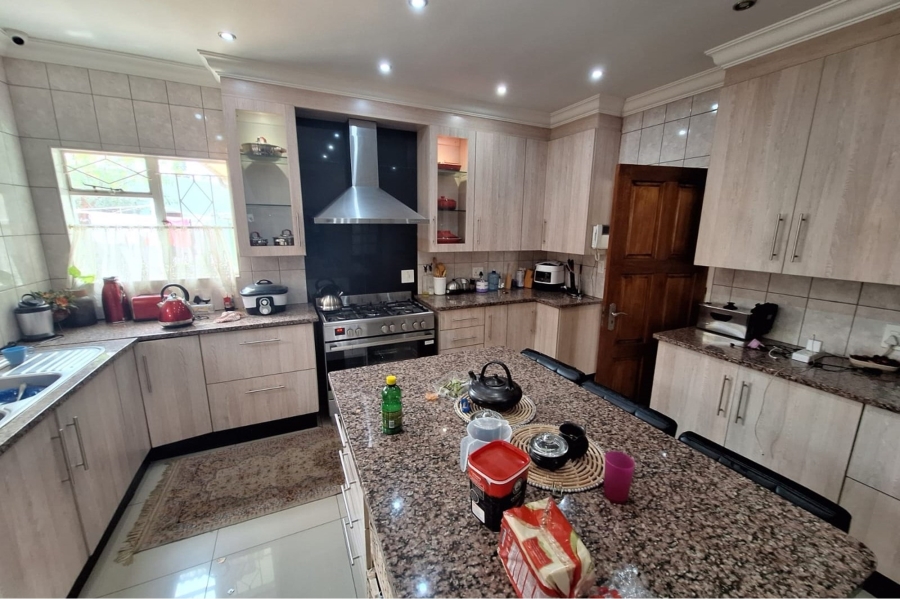 4 Bedroom Property for Sale in South Crest Gauteng