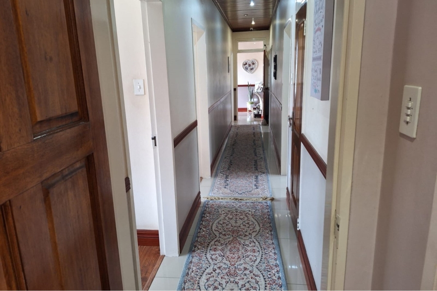 4 Bedroom Property for Sale in South Crest Gauteng