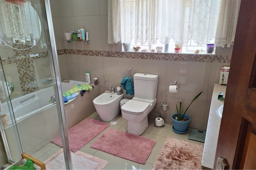 4 Bedroom Property for Sale in South Crest Gauteng