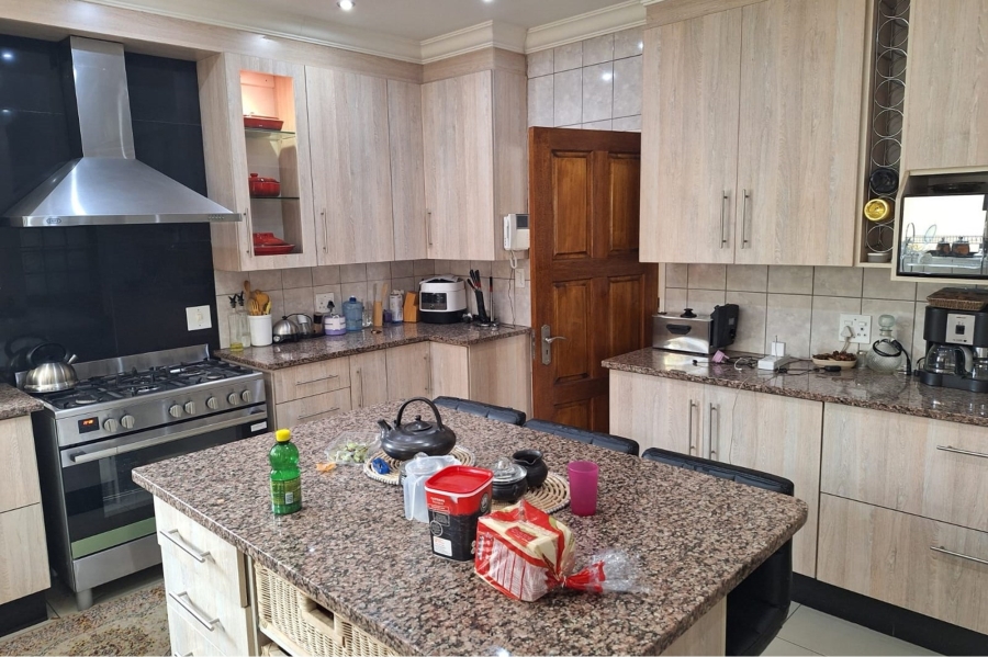 4 Bedroom Property for Sale in South Crest Gauteng