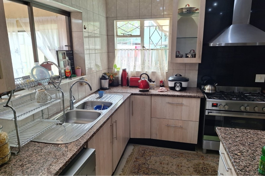 4 Bedroom Property for Sale in South Crest Gauteng