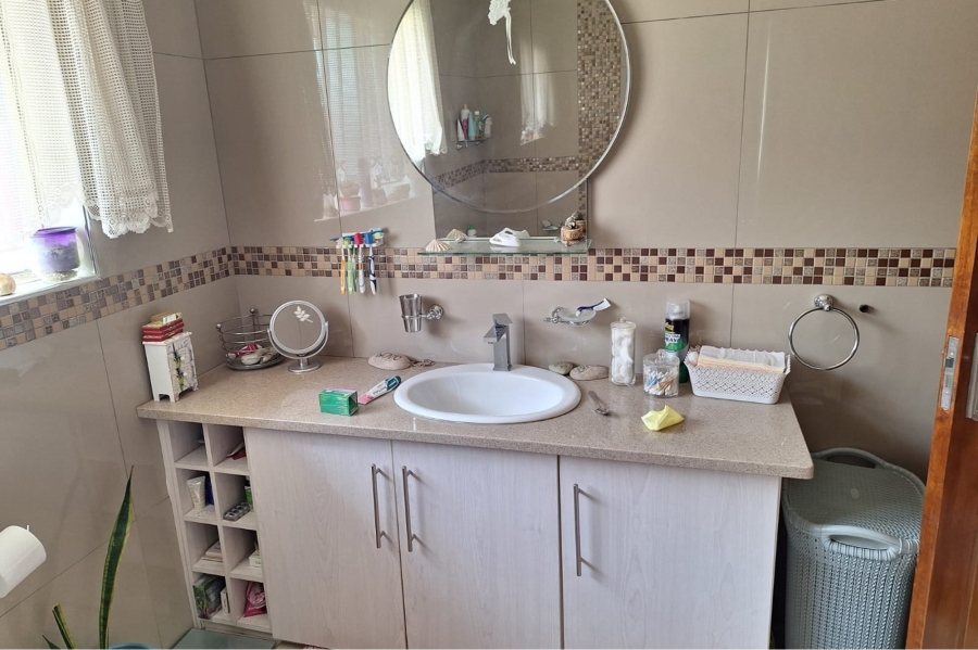4 Bedroom Property for Sale in South Crest Gauteng