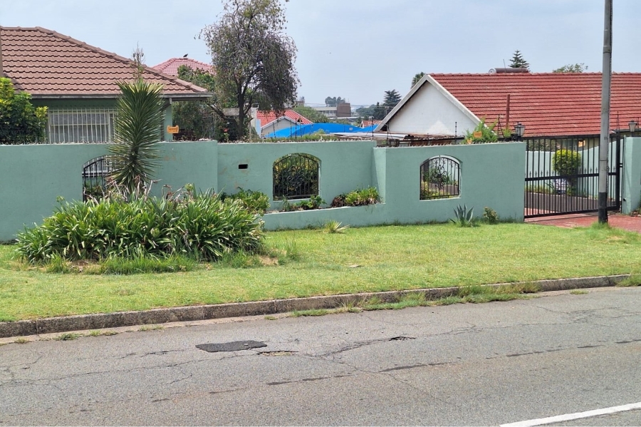 4 Bedroom Property for Sale in South Crest Gauteng
