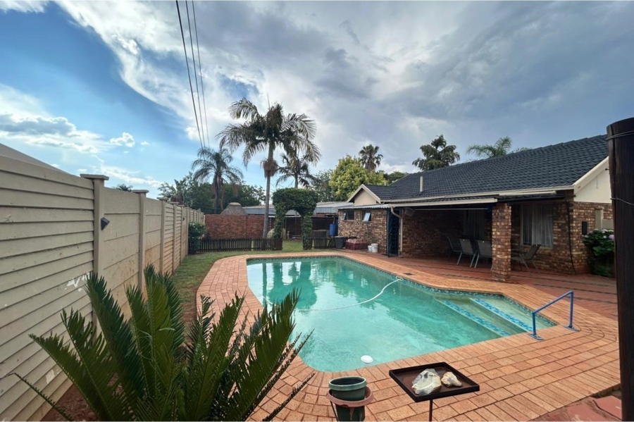 To Let 3 Bedroom Property for Rent in The Orchards Gauteng