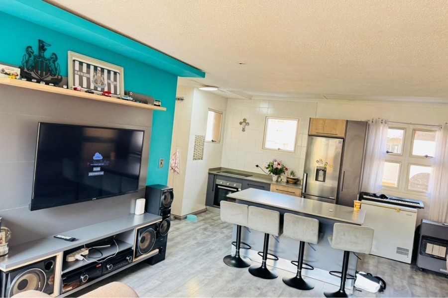 2 Bedroom Property for Sale in Glenanda Gauteng