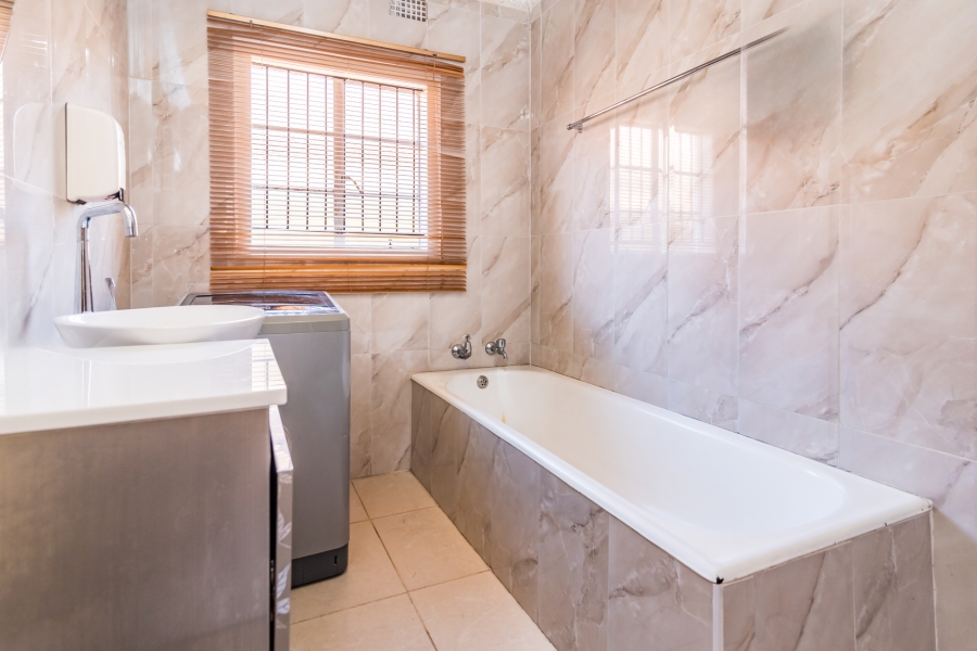 3 Bedroom Property for Sale in Protea North Gauteng