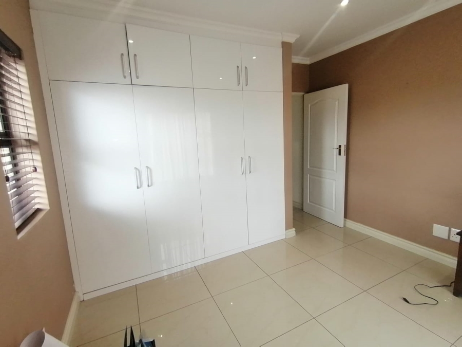 To Let 2 Bedroom Property for Rent in Mondeor Gauteng