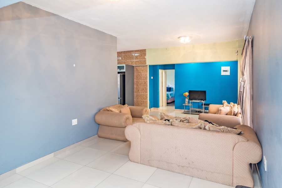 4 Bedroom Property for Sale in Protea North Gauteng