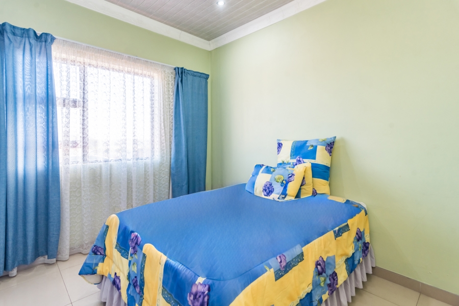 4 Bedroom Property for Sale in Protea North Gauteng