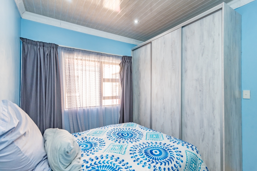 4 Bedroom Property for Sale in Protea North Gauteng