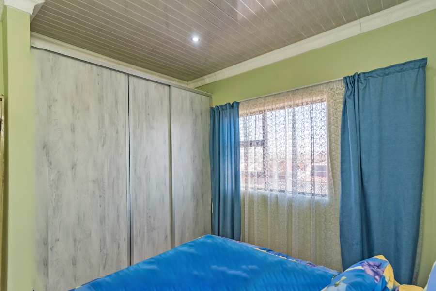4 Bedroom Property for Sale in Protea North Gauteng