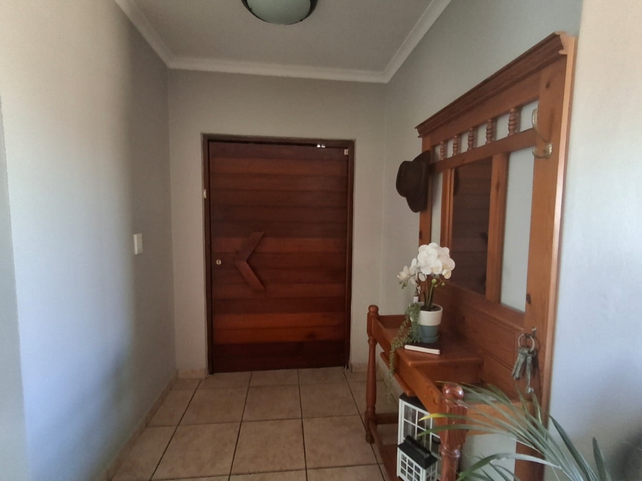 3 Bedroom Property for Sale in Sonneveld Gauteng