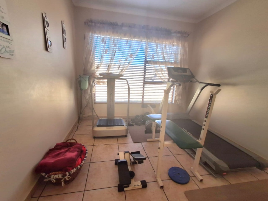 3 Bedroom Property for Sale in Sonneveld Gauteng