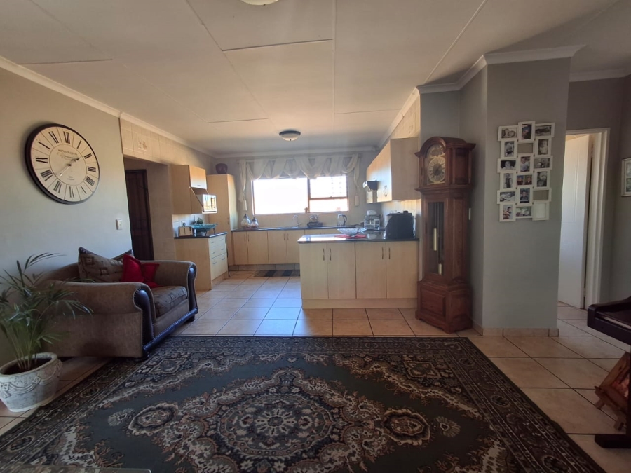 3 Bedroom Property for Sale in Sonneveld Gauteng