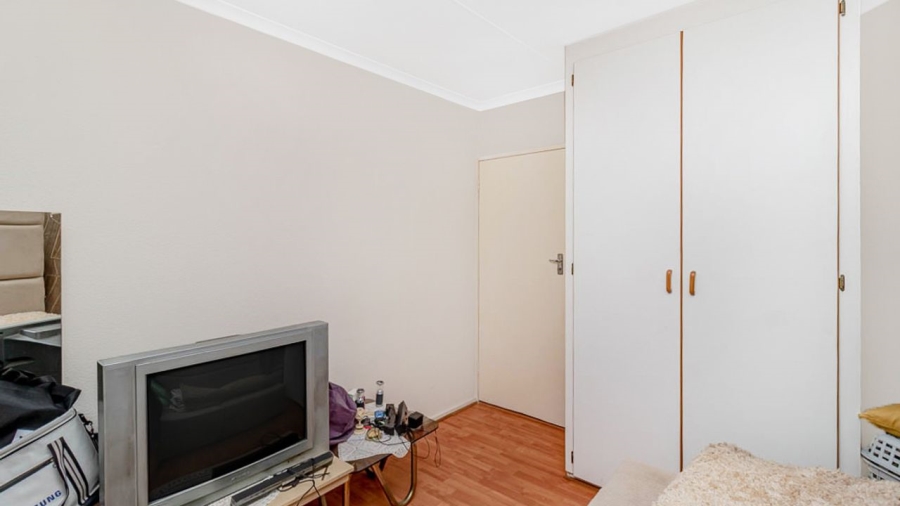 2 Bedroom Property for Sale in Florida Lake Gauteng