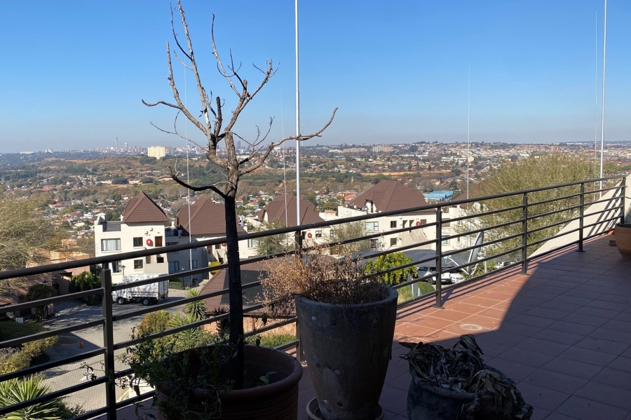 3 Bedroom Property for Sale in Northcliff Gauteng