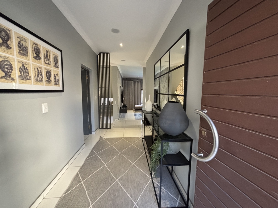 4 Bedroom Property for Sale in Carlswald North Estate Gauteng