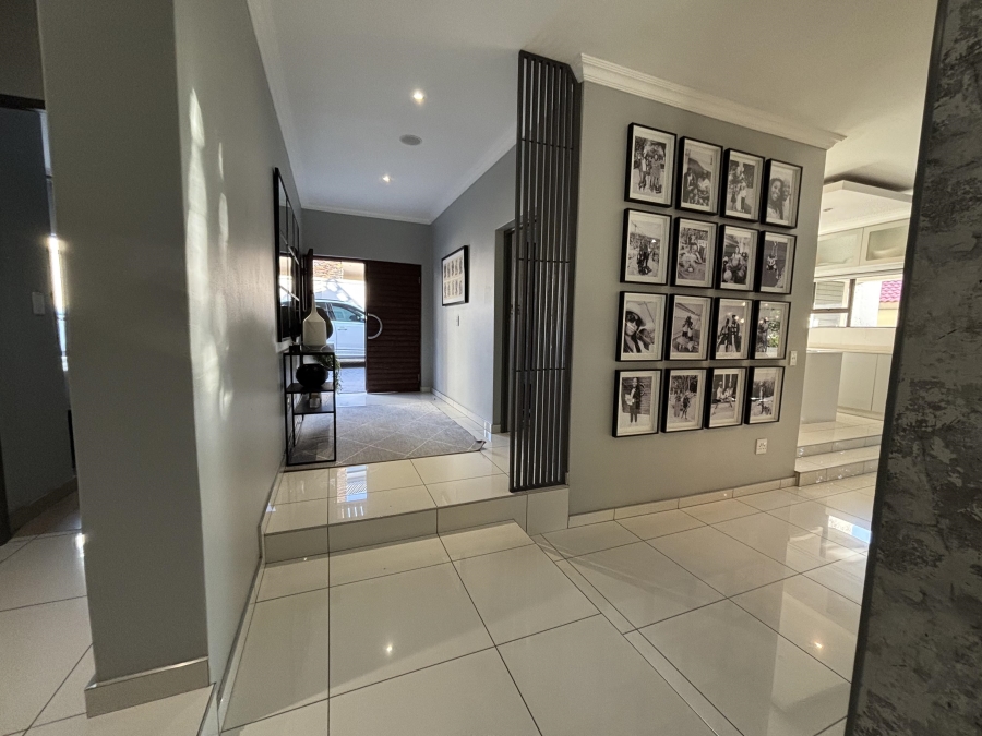 4 Bedroom Property for Sale in Carlswald North Estate Gauteng
