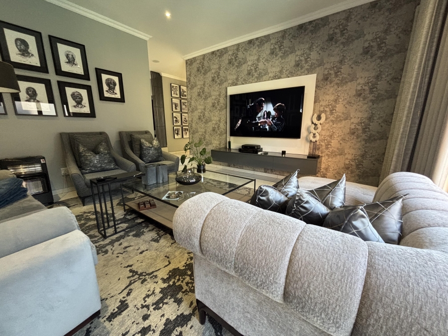 4 Bedroom Property for Sale in Carlswald North Estate Gauteng