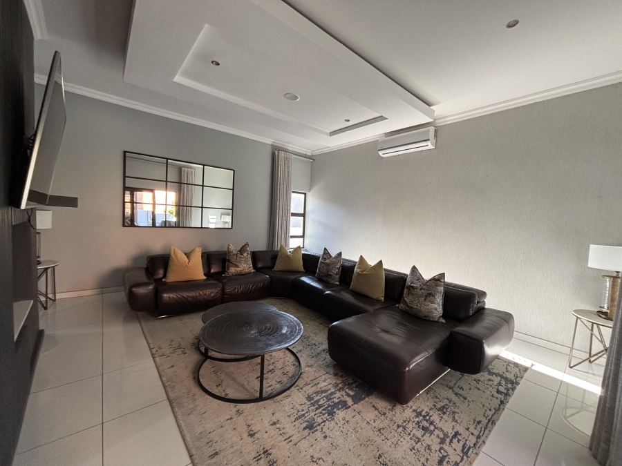 4 Bedroom Property for Sale in Carlswald North Estate Gauteng