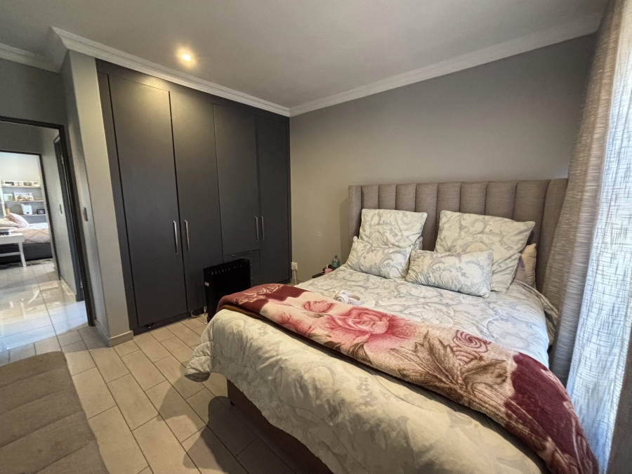 4 Bedroom Property for Sale in Carlswald North Estate Gauteng