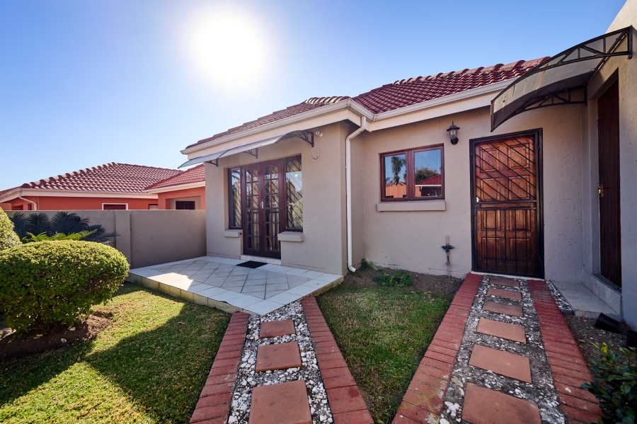 3 Bedroom Property for Sale in Noordwyk Gauteng