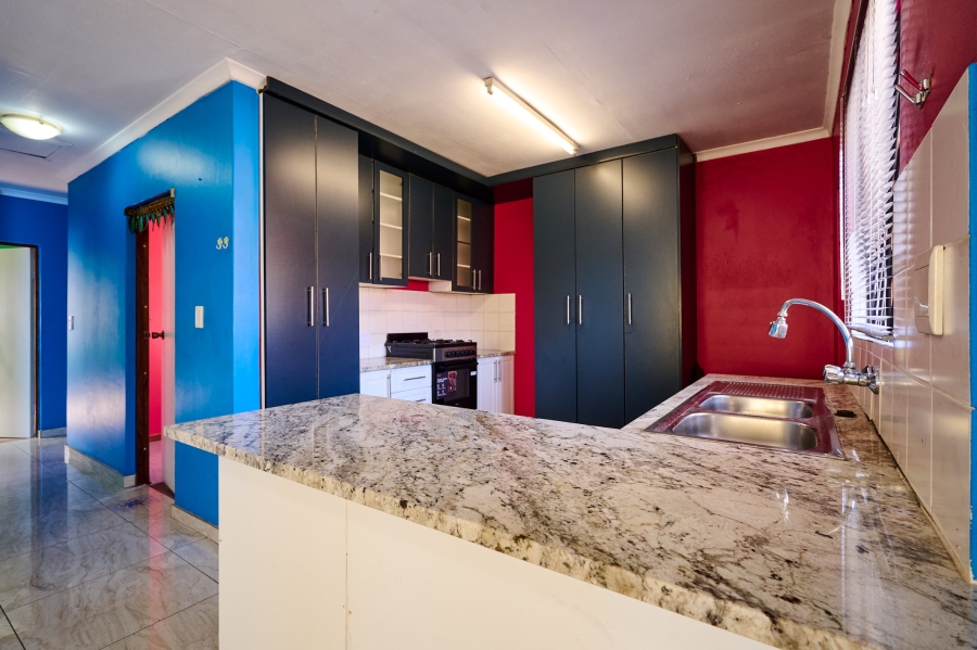 3 Bedroom Property for Sale in Noordwyk Gauteng
