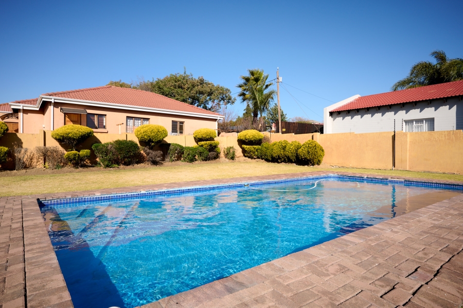 3 Bedroom Property for Sale in Noordwyk Gauteng