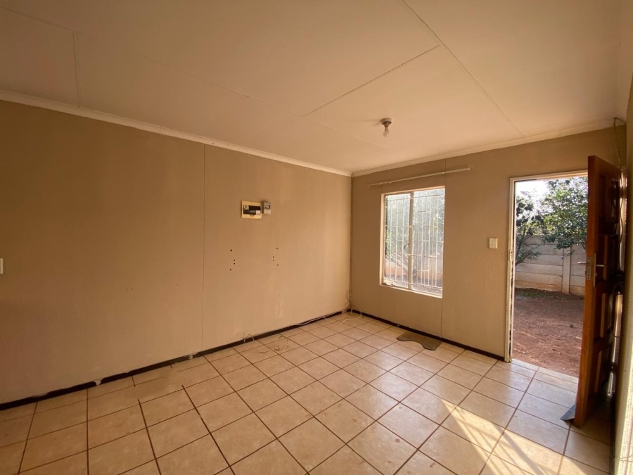 2 Bedroom Property for Sale in Savanna City Gauteng